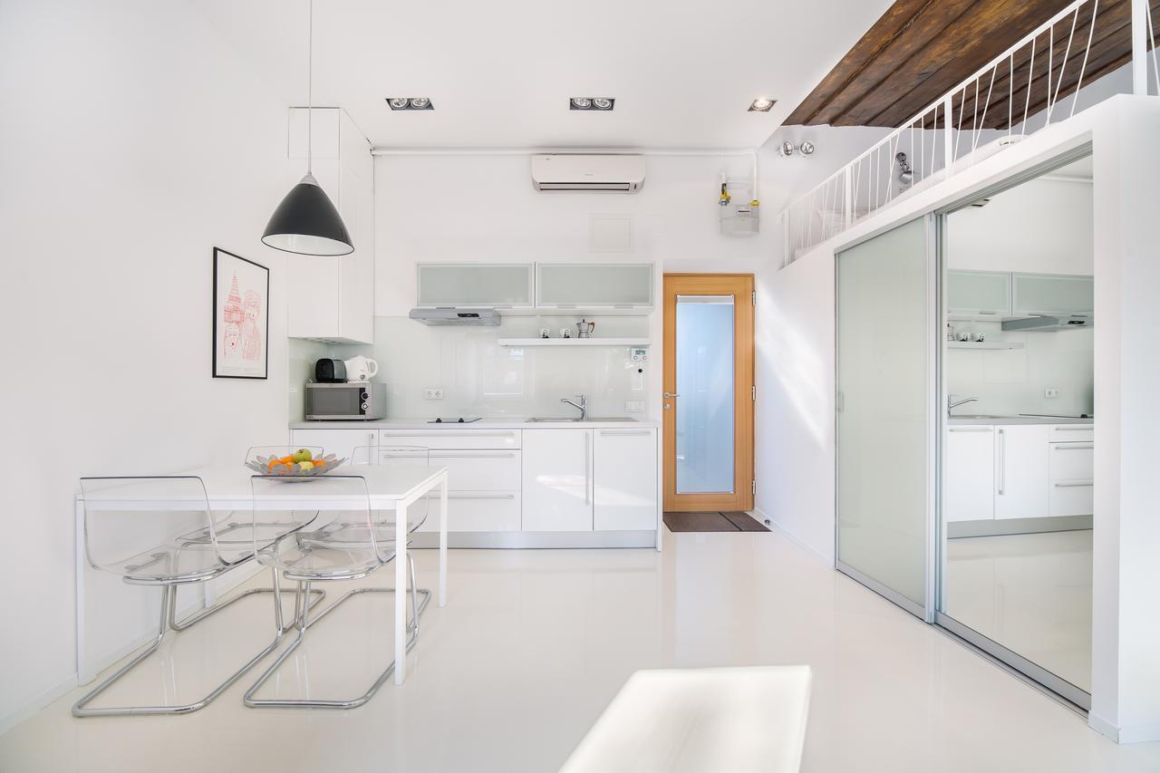 Apartma Fine *